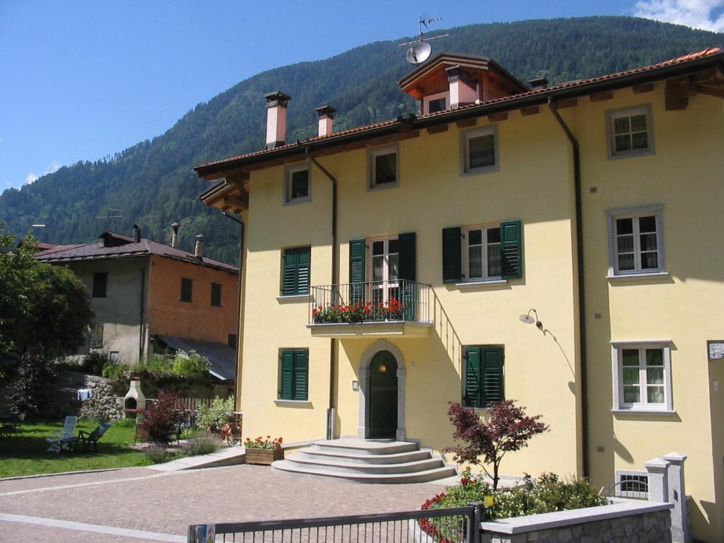 Aparthotel Casa Tomaselli Pellizzano Exteriér fotografie