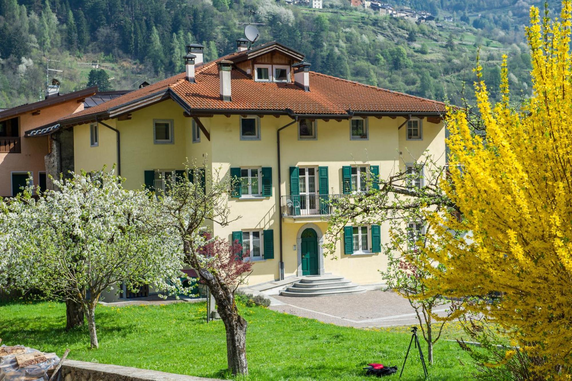 Aparthotel Casa Tomaselli Pellizzano Exteriér fotografie